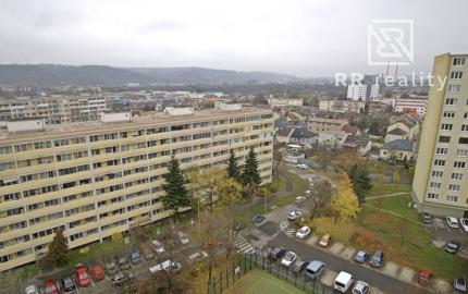 Na predaj veľký 3-izbový byt s balkónom,širšie centrum Košíc
