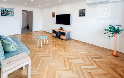 Na predaj luxusný 3-izbový byt s klimatizáciou na Juhu