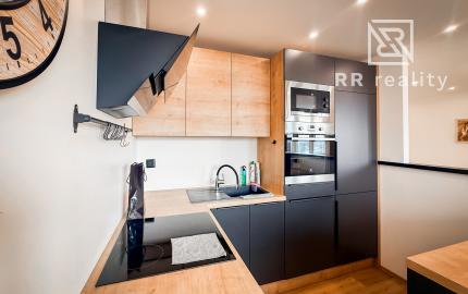 Na predaj luxusný 3-izbový byt s klimatizáciou na Juhu