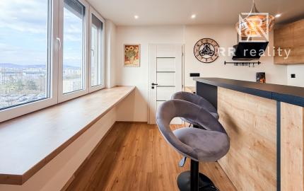 Na predaj luxusný 3-izbový byt s klimatizáciou na Juhu