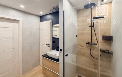 Na predaj luxusný 3-izbový byt s klimatizáciou na Juhu