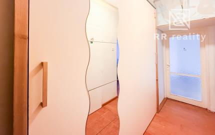 Na predaj 2-izbový byt na Severe s výborným potenciálom