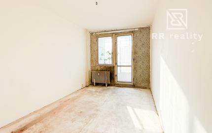 Ponúkame veľký 3-izb. byt na KVP s čiastočnou rekonštrukciou