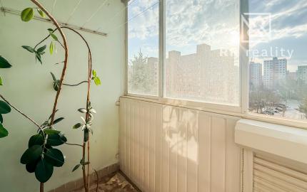 Ponúkame veľký 3-izb. byt na KVP s čiastočnou rekonštrukciou