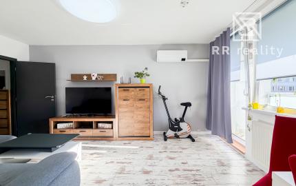 3 izbový Pražák 71m2 + loggia,  Nad Jazerom - Poludníková