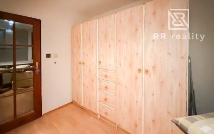 Na predaj 3-izbový byt na Jazere, pražský typ