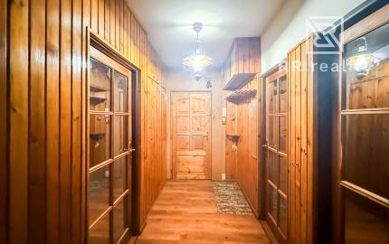 Na predaj 3-izbový byt na Jazere, pražský typ