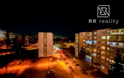 Na predaj 3-izbový byt na Jazere, pražský typ