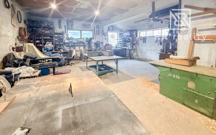 Na predaj malá priemyselná budova v okolí Košíc