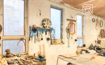 Na predaj malá priemyselná budova v okolí Košíc