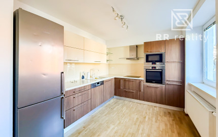 Na predaj veľký 3-izbový byt po kompletnej rekonštrukcii