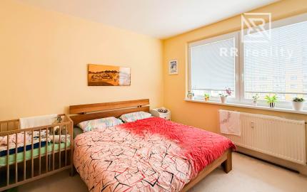 Na predaj priestranný  3-izb. byt na Ťahanovciach s balkónom