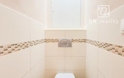 Na predaj priestranný  3-izb. byt na Ťahanovciach s balkónom