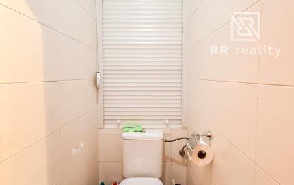 Na predaj priestranný 2-izb. byt po kompletnej rekonštrukcii