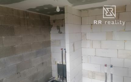 Novostavba RD v centre obce Šemša