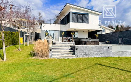 Ponúkame prémiový dom s bazénom v Košiciach