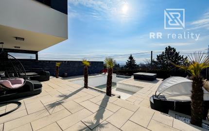 Ponúkame prémiový dom s bazénom v Košiciach