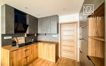 Na predaj krásny 2-izbový byt po novej rekonštrukcii