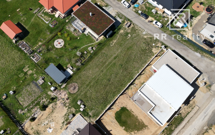 NA PREDAJ- pozemok v obci Šemša, 805m2