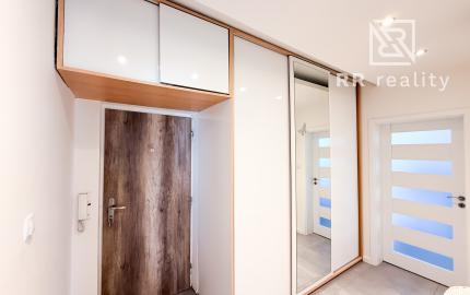 Na predaj 3-izbový byt po novej rekonštrukcii blízko centra