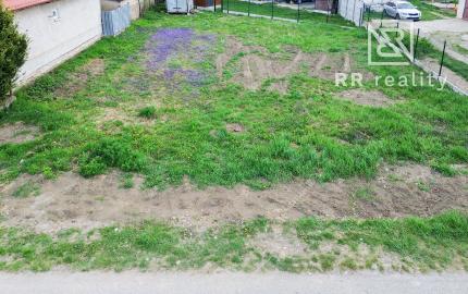 VALALIKY stavebný pozemok 443 m2, všetky IS, intravilán obce