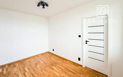 Na predaj 2-izb. byt po novej rekonštrukcii, pražský typ