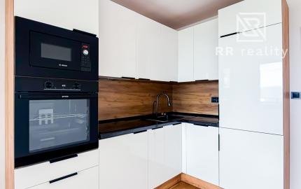 Na predaj 2-izb. byt po novej rekonštrukcii, pražský typ