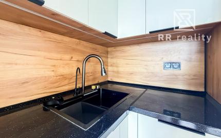 Na predaj 2-izb. byt po novej rekonštrukcii, pražský typ