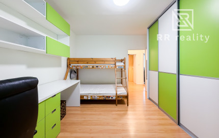 Na predaj veľký 3-izbový byt s balkónom,širšie centrum Košíc