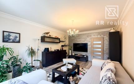 Na predaj priestranný štvorizbový byt na Ťahanovciach, 80m2