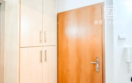 Na predaj priestranný štvorizbový byt na Ťahanovciach, 80m2