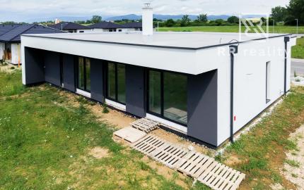 Moderná Novostavba, lokalita 20 min od Košíc, pozemok 671m2