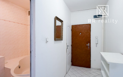 Na predaj 3 izbový byt 74m2, Južná Trieda - širšie centrum