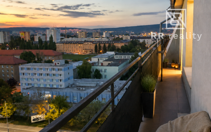 Dvojizbový tehlový byt v širšom centre KE, po rekonštrukcii