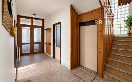 6-izbový RD  220m2 - ČAŇA Zimná ul. na pozemku 891m2