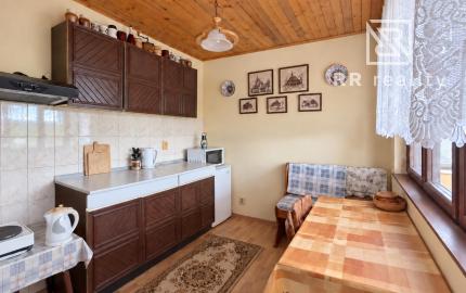 Chata v Baške len 6km od KE, pozemok s IS aj na výstavbu RD