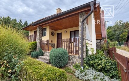 Chata v Baške len 6km od KE, pozemok s IS aj na výstavbu RD