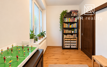 Predaj: tehlový staromestský 5-izb. byt širšom centre, 130m2