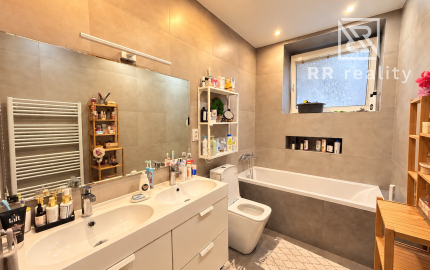 Predaj: tehlový staromestský 5-izb. byt širšom centre, 130m2