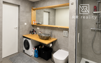 2 izbový byt v širšom centre po kompletnej rekonštrukcii