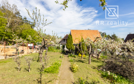 Chata v Baške len 6km od KE, pozemok s IS aj na výstavbu RD