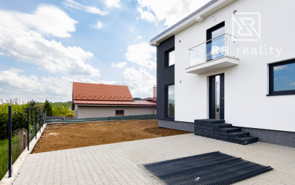 PREDANÉ - NOVOSTAVBA na kľúč - nadštandard, Fintice