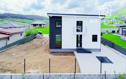 PREDANÉ - NOVOSTAVBA na kľúč - nadštandard, Fintice