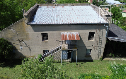 PREDANÉ - Nižná Myšľa pozemok 2664m2, budovy s úžitkovou výmerou 600m2