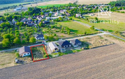 Stavebný pozemok 640m2 , Bačkovík - nová lokalita