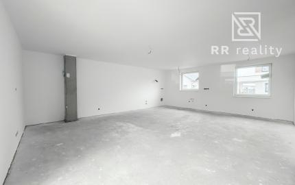 PREDANÉ - Novostavba 4i RD, NOVÉ MOKRANCE, všetky IS, asfaltové cesty