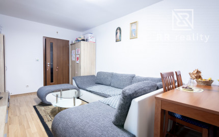 3-izbový pražský byt 71m2 + 6m loggia, MnB - Severná ul.