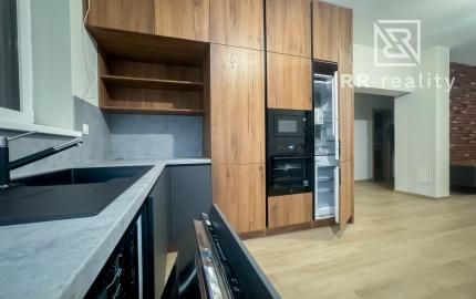 PREDANÉ - zariadený tehlový rodinný dom NOVÉ MOKRANCE