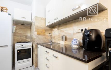 PREDANÉ 1,5 izbový pražský byt 40m2, Krosnianska ul.