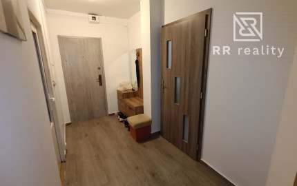 Na predaj 3 izbový byt v lokalite Košice – Juh na Rosnej ul.